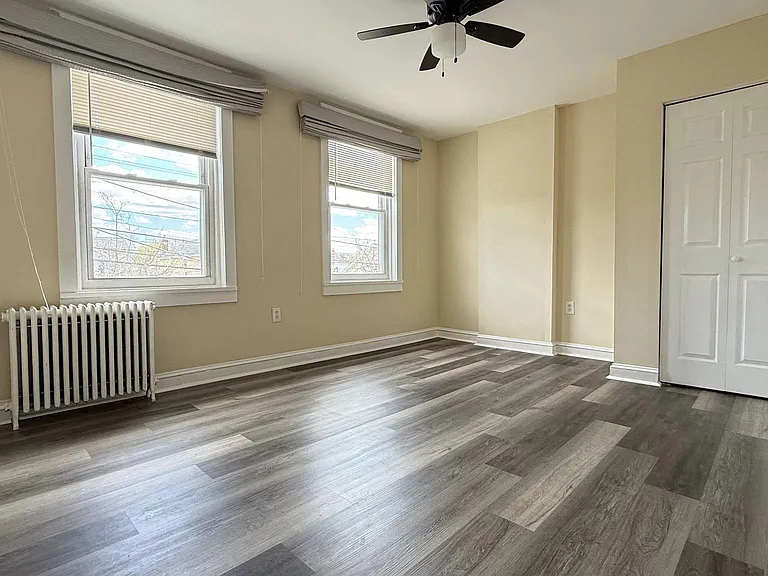 2030 Liberty St — Photo 22