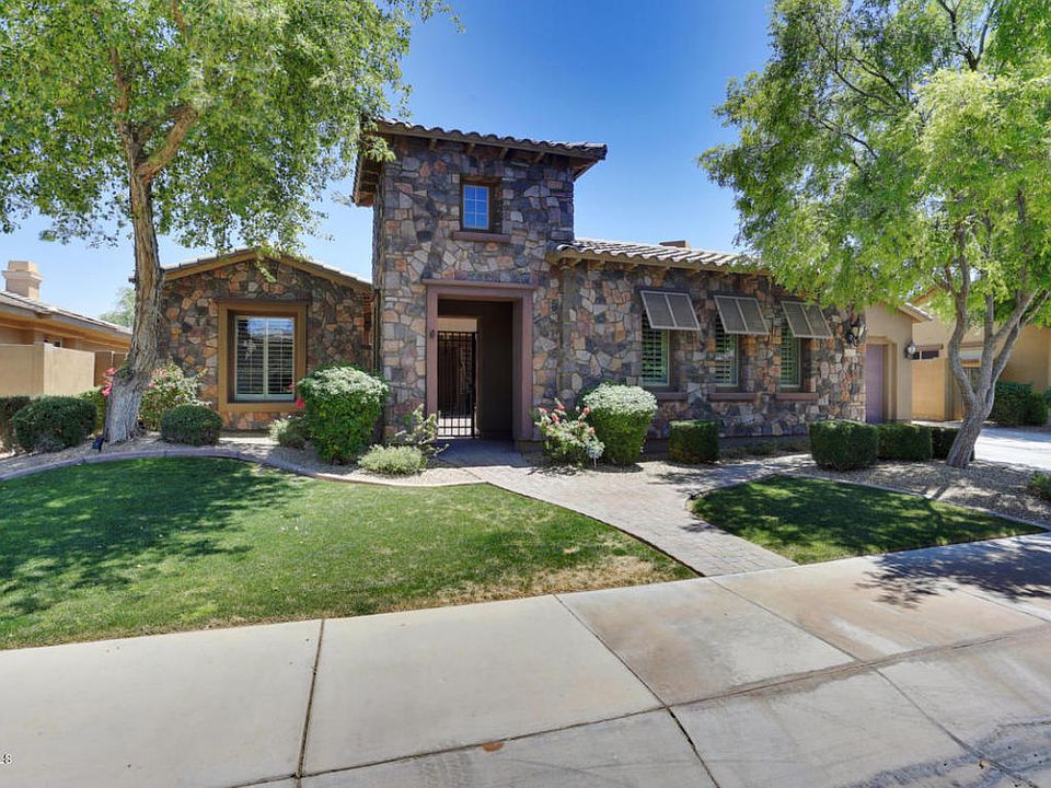 1st image of 15757 W Bonitos Dr