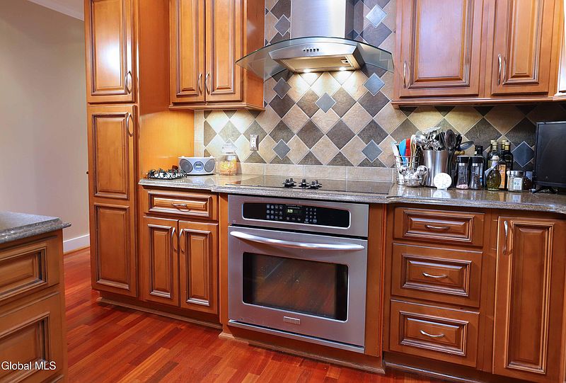 3rd image of 2387 Hickory Hill Road
