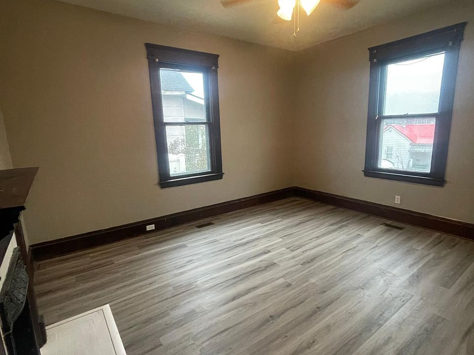 1st image of 412 Wyoming St