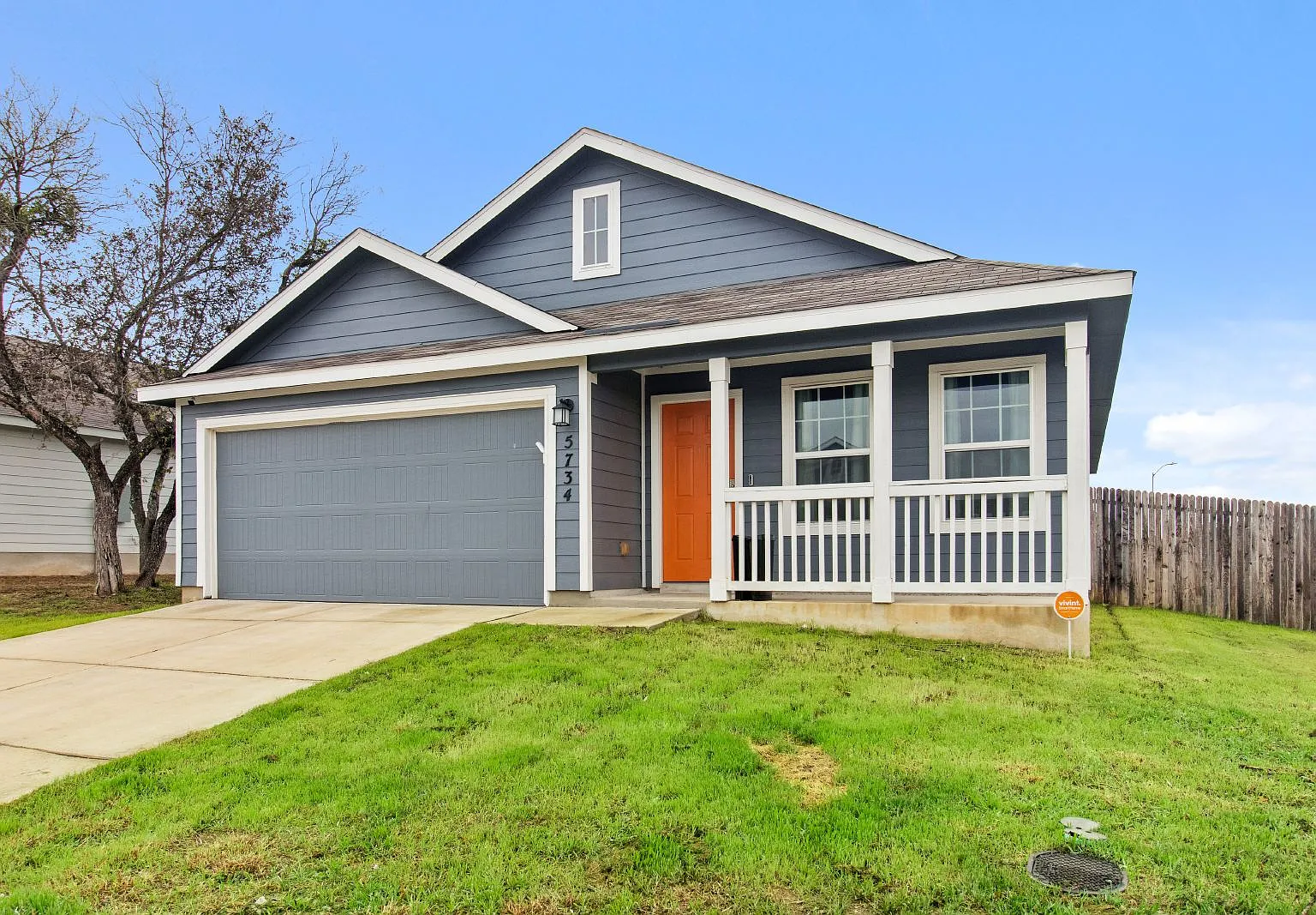 3 bed, 2.0 bath, 1226 sqft, $1,550 — Photo 2