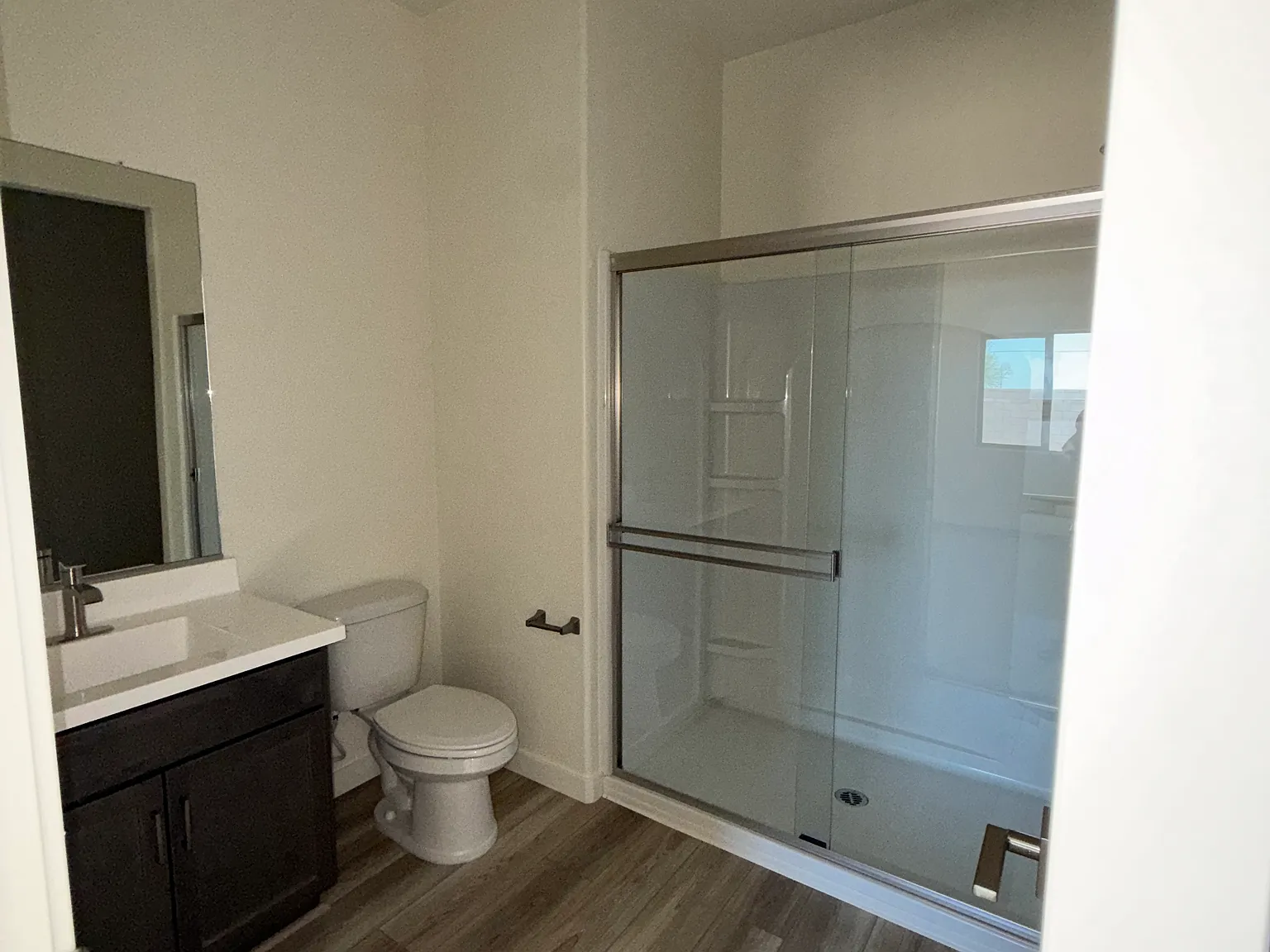 3 bed, 1125 sqft, $2,300 — Photo 4