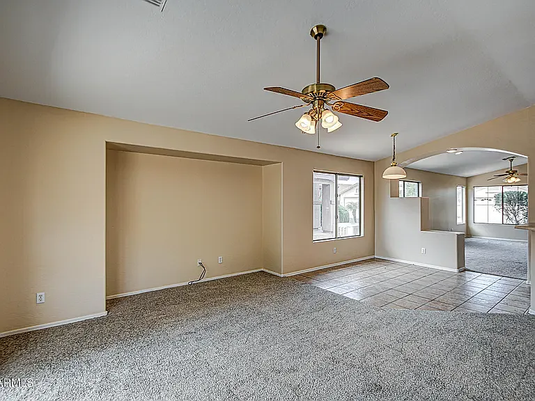 31111 N Claridge Cir — Photo 17