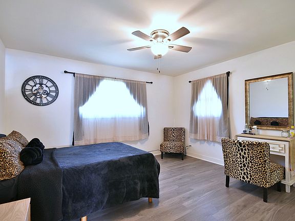 5th image of 15471 Rose Dr