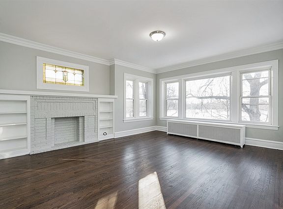 4th image of 5450 W Cornelia Ave #2