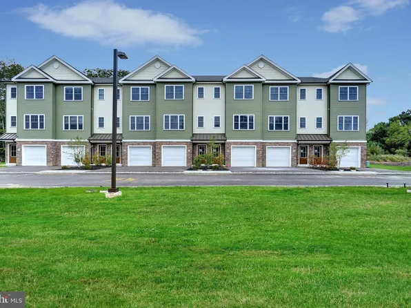 44 Mill Creek Ct, Bayville, NJ 08721