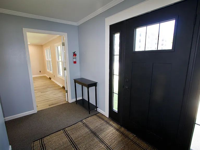 123 N Jackson St — Photo 15