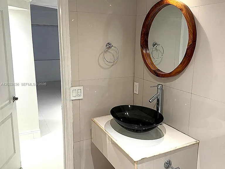 1450 NE 170th St #106 — Photo 6