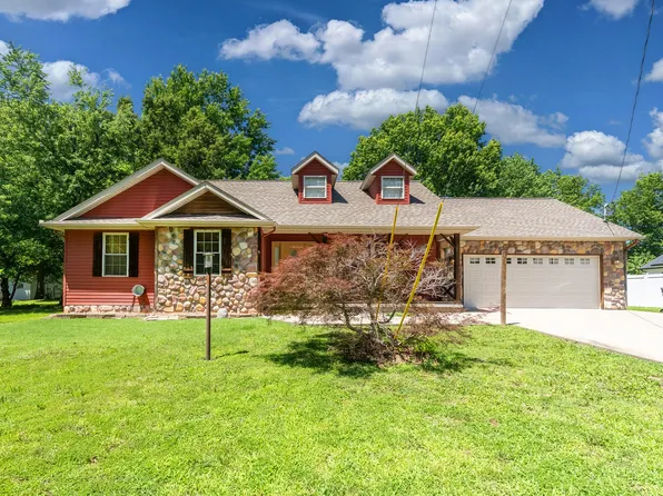 1106 Marion St, Carterville, IL 62918