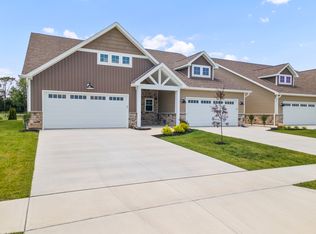 823 Brookwood Cir, Tipp City, OH 45371