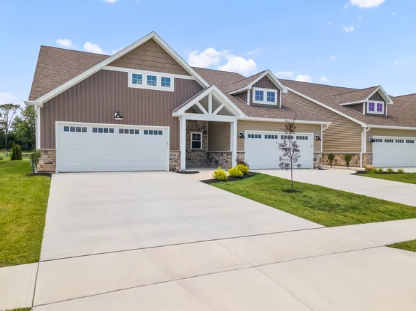 823 Brookwood Cir, Tipp City, OH 45371