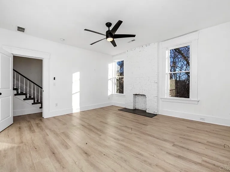2321 W McMicken Ave — Photo 13