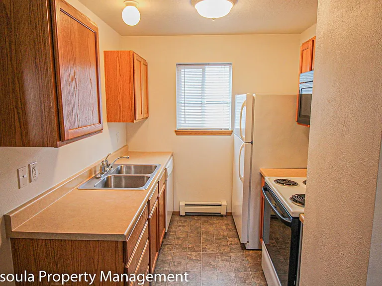 McDonald Ave Apts. — Photo 12