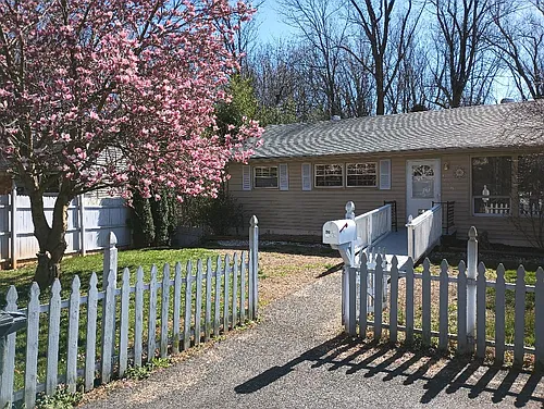 4668 Fairmont Ave Photo 1