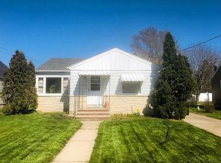 849 London St, Menasha, WI 54952