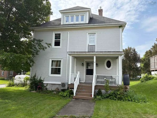 11 Victoria Ave, Stellarton, NS B0K 1S0