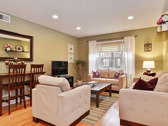2nd image of 2923 W Summerdale Ave APT 2