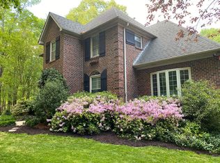 8516 Foxbridge Dr, Matthews, NC 28104