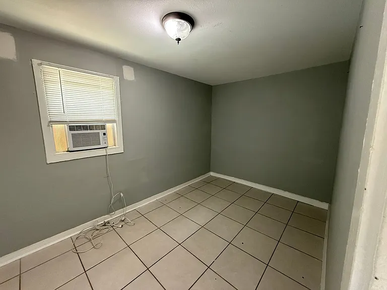 1006 W Chase St #C — Photo 11