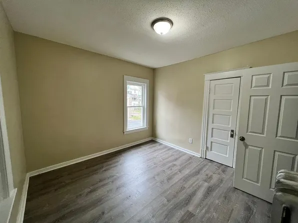 1475 Dwight Street, 1475 Dwight St #2L, Holyoke, MA 01040