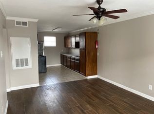 Twelve Canfield Place, Houston, TX 77004