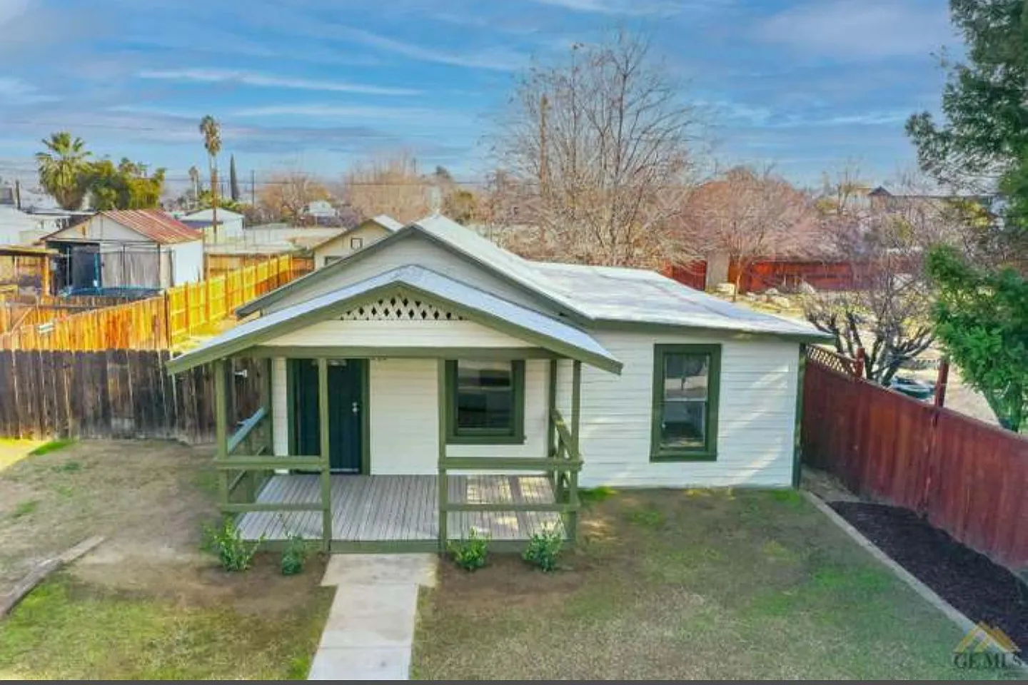212 Van Buren St photo 1