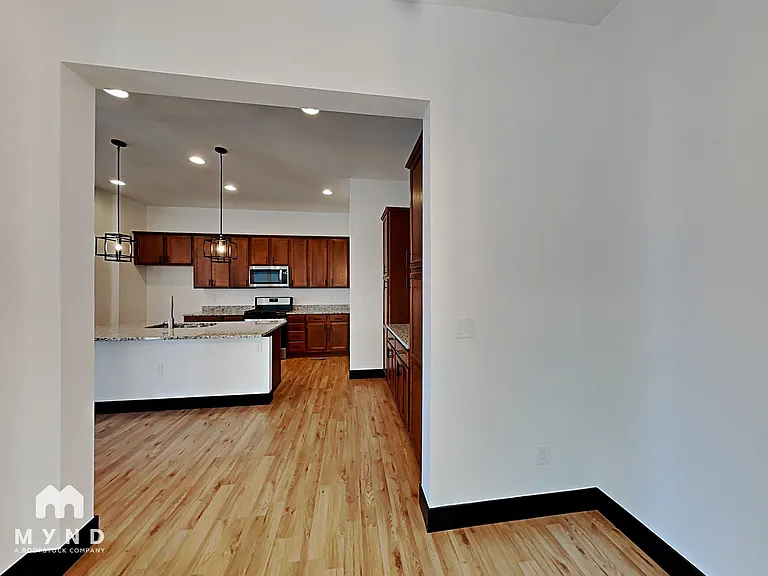 5894 Perth St — Photo 20
