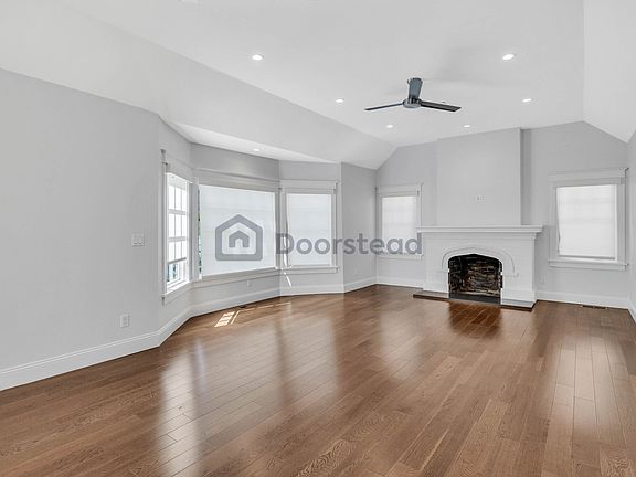 5th image of 1364 Vancouver Ave