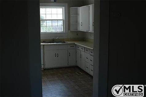 5th image of 202 W Market St
