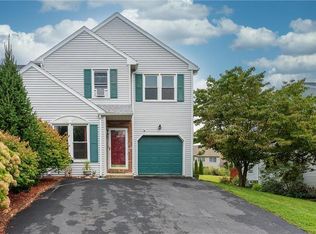 339 Village Walk Dr, Macungie, PA 18062