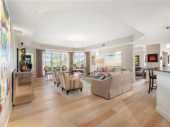 559 Audubon BLVD #201, NAPLES, FL 34110