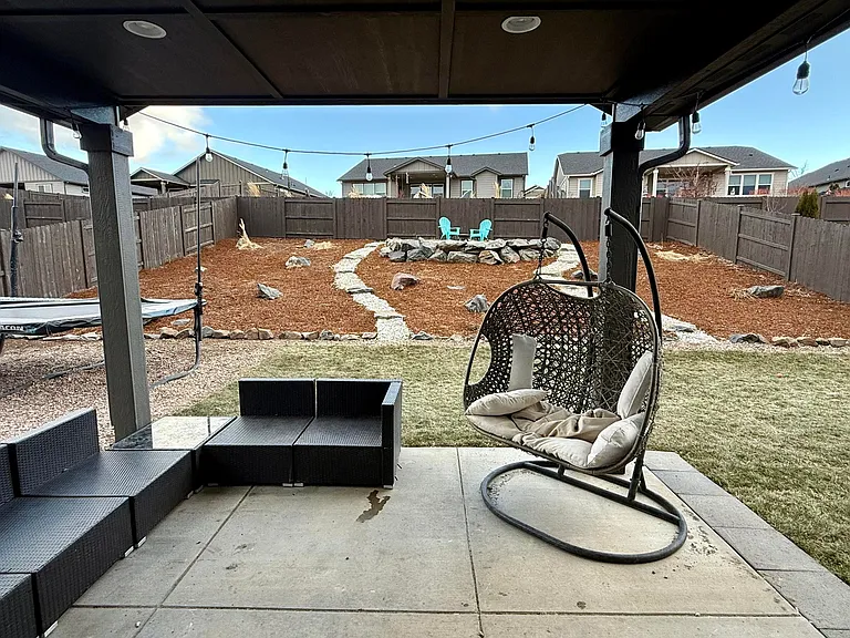 4476 SW Salmon Pl — Photo 3