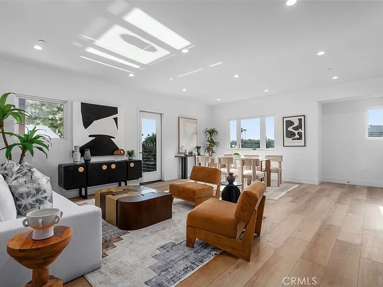 150 S Oak Knoll Ave #205 — Photo 3