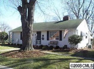 208 N Maple St, Dallas, NC 28034