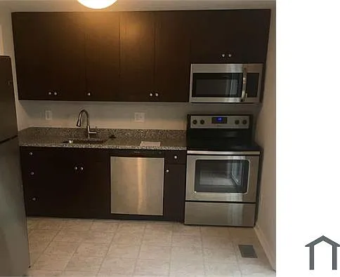 21 Kirwin Ct — Photo 2