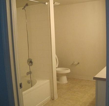 4th image of 220 SW 116th Ave APT 108