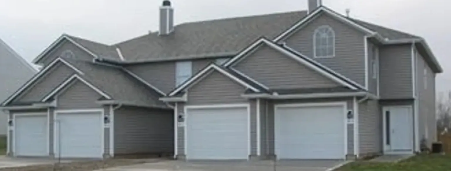 3 bed, 2.5 bath, 1400 sqft, $1,495 — Photo 1