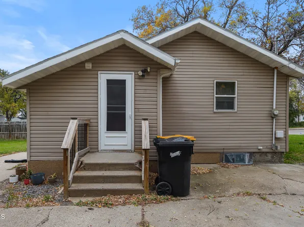 503 S 9th St, Bismarck, ND 58504