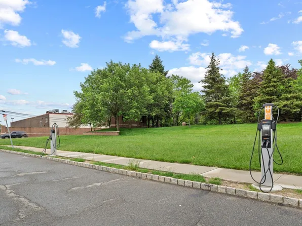 4 Persimmon Court image 36 of 40