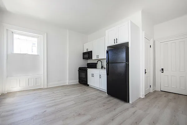 Rented by Douglas Elliman | media 7