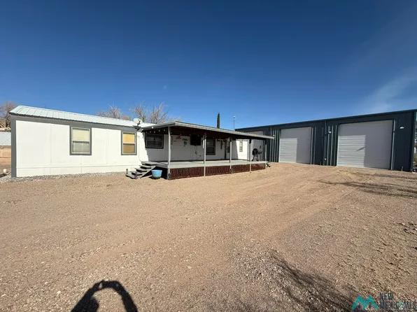 317 Ocotillo Dr, Elephant Butte, NM 87935