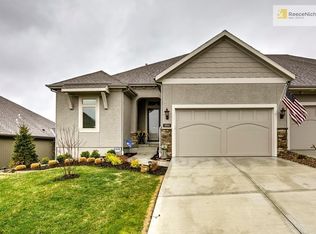 19501 W 100th Ter, Lenexa, KS 66220