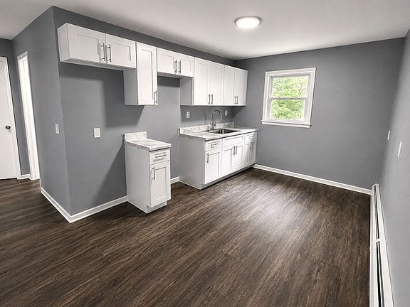 2nd image of 34 Royal Oak Dr APT 9