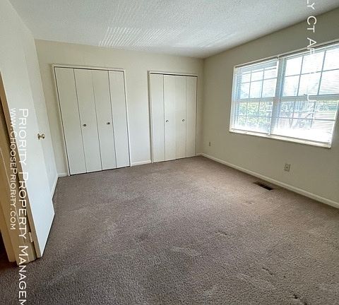 5th image of 14 Holly Ct APT A