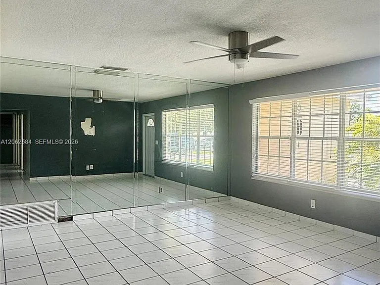 7710 NW 5th St — Photo 2