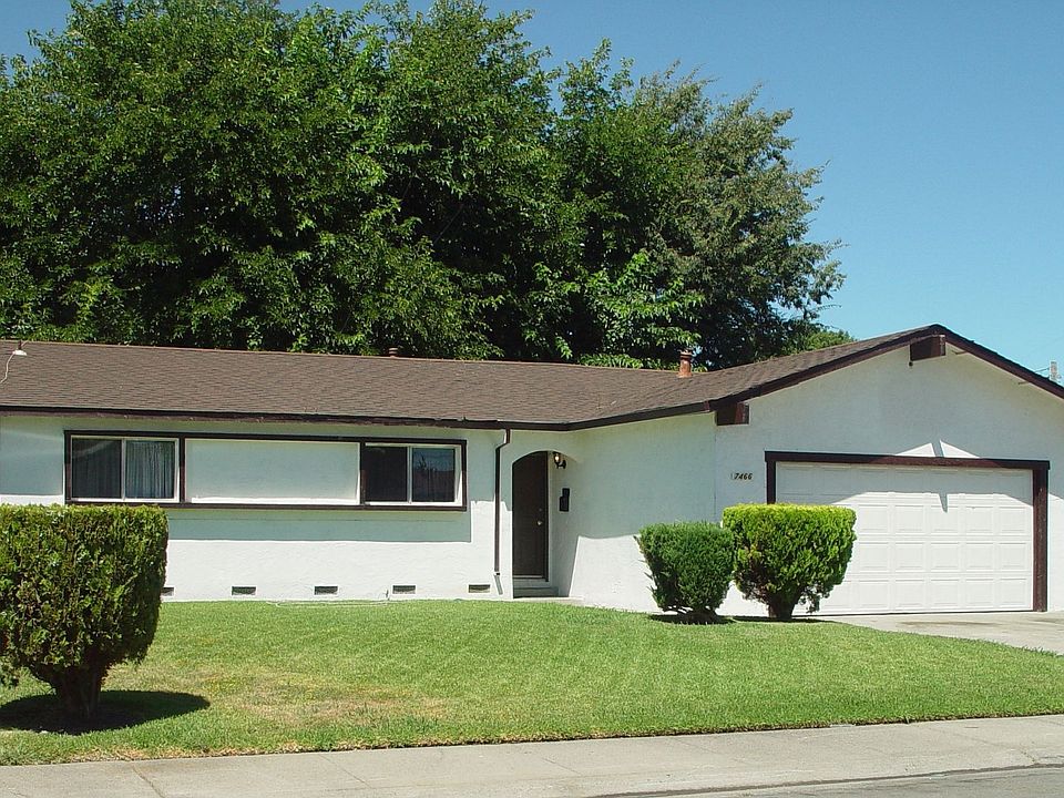 Very clean, very well maintained 4 bd 2 ba 2 car with appliances!
