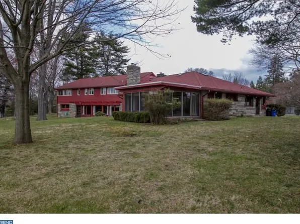 35 Pine Tree Dr, Broomall, PA 19008