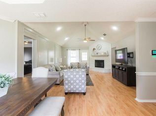 7708 Harmony Dr, Fort Worth, TX 76133