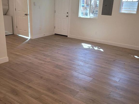 4th image of 2309 Oakes Ave #11359511