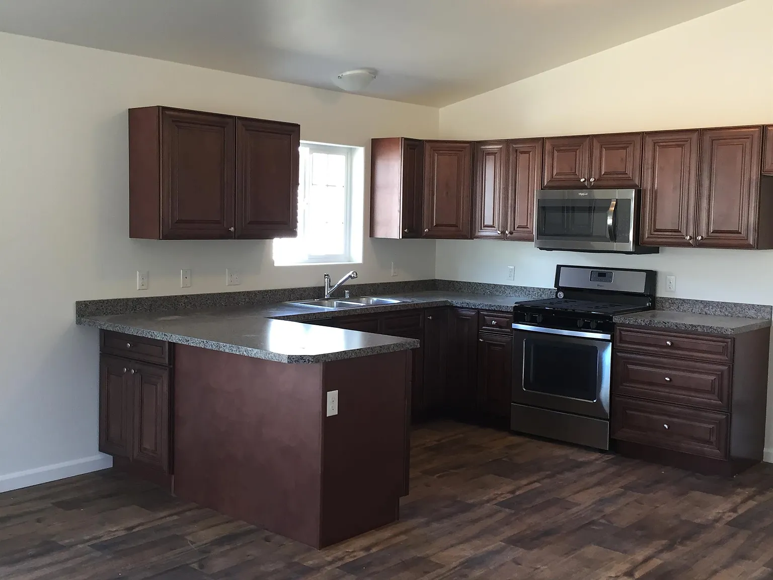 8116-8122 E Snow Cave Cir - 8122 — Photo 2